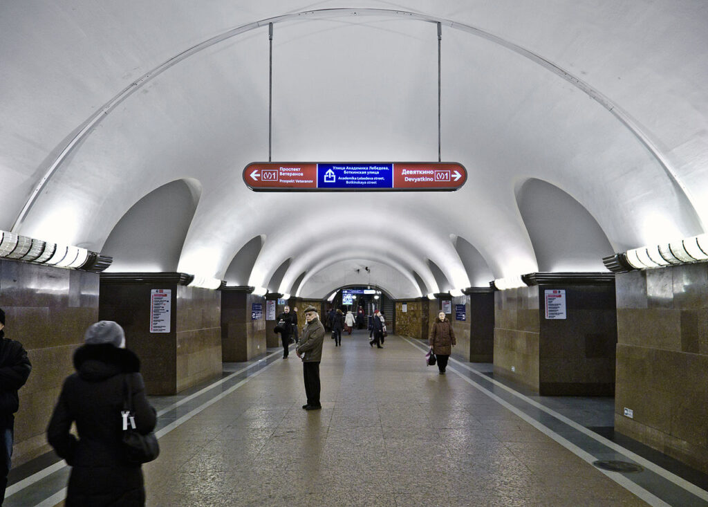 Медицинские справки в районе метро Площадь Ленина